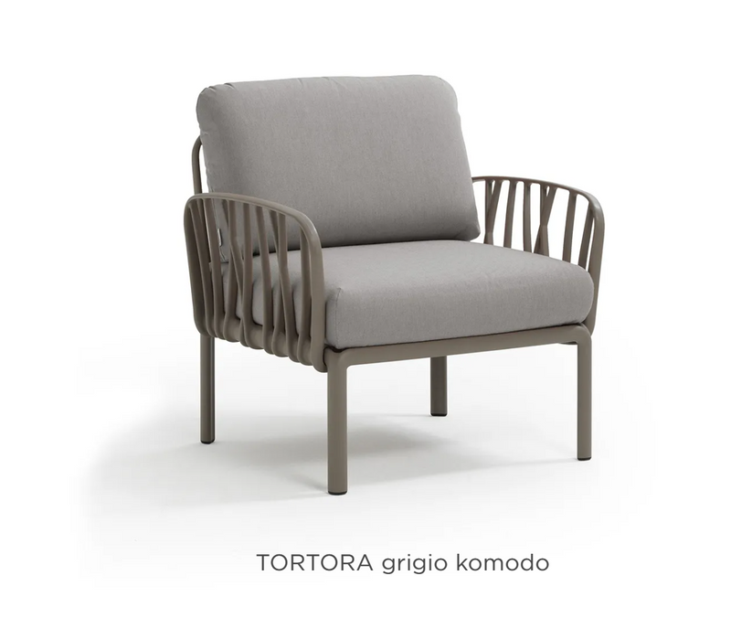 Load image into Gallery viewer, Nardi Komodo modular outdoor armchair by Custom Wood Designs, with weather-resistant design and plush cushions for outdoor lounging.