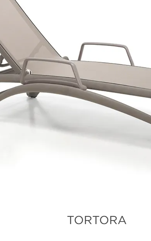 Load image into Gallery viewer, Nardi Atlantico armrest for Nardi sun lounger, showing a sleek, curved design in a close-up view.