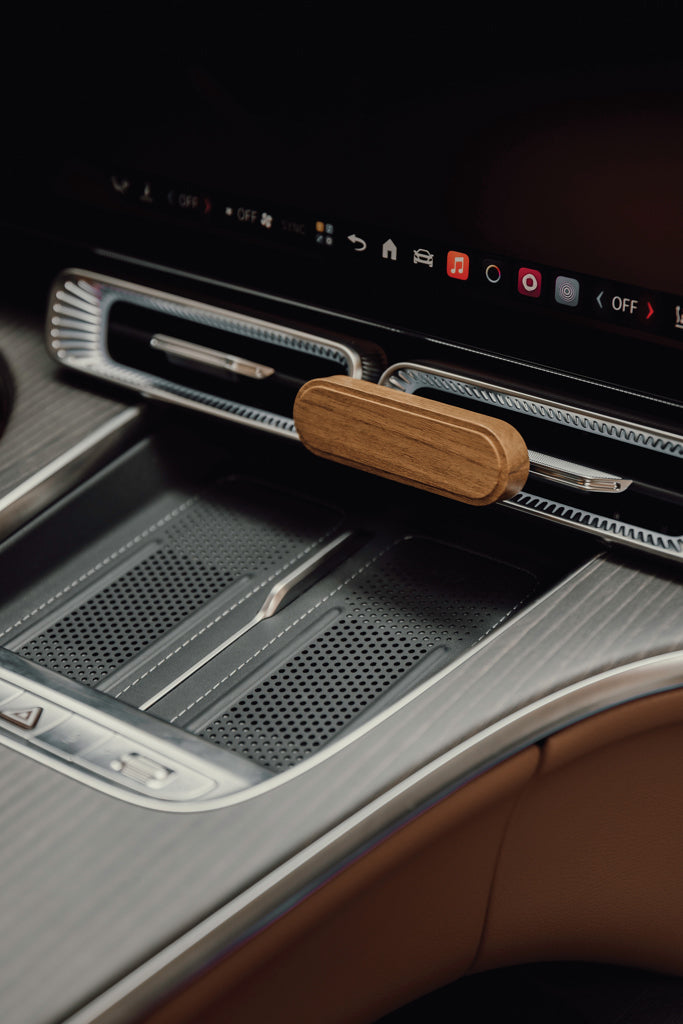 Load image into Gallery viewer, Nordic essence car perfume
