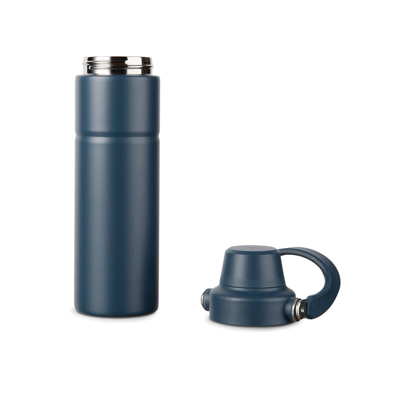 Load image into Gallery viewer, Vinga Baltimore Trek RCS recycled stainless steel drinkware bottle, 600 ML, with a sleek design and screw-top lid.