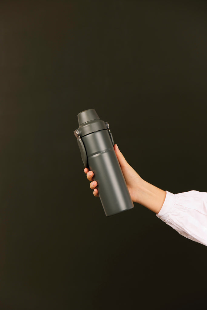 Load image into Gallery viewer, Vinga Baltimore Trek RCS recycled stainless steel 600ml water bottle for sustainable drinkware with screw-on lid