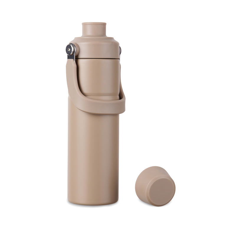 Load image into Gallery viewer, Vinga Baltimore Trek RCS recycled stainless steel water bottle, 600ml, in black with a screw-on lid, eco-friendly drinkware.