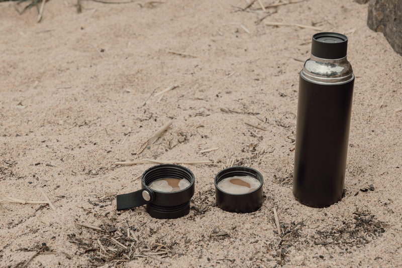 Load image into Gallery viewer, Vinga Tono RCS double cup thermos drinkware, 750ml, featuring sleek design and stainless steel construction for hot and cold beverages.