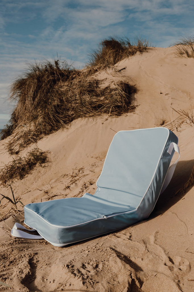 Load image into Gallery viewer, Vinga Lagoa GRS outdoor beach chair with adjustable backrest and lightweight frame for portable seaside relaxation.