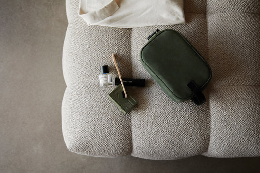 Marlo RCS recycled polyester toiletry bag - Custom Wood Designs