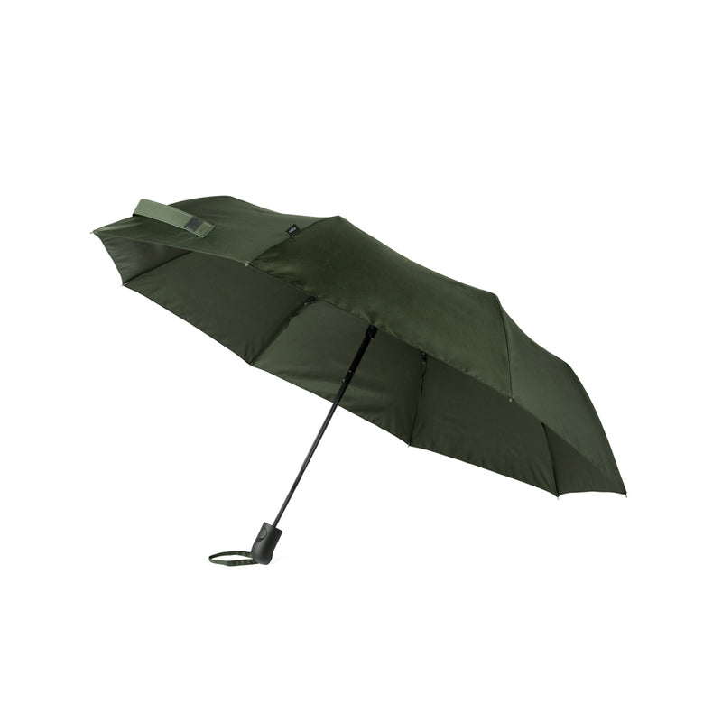Load image into Gallery viewer, Vinga Baltimore AWARE™ RPET 21-inch umbrella open with green canopy and curved handle, showcasing eco-friendly design.