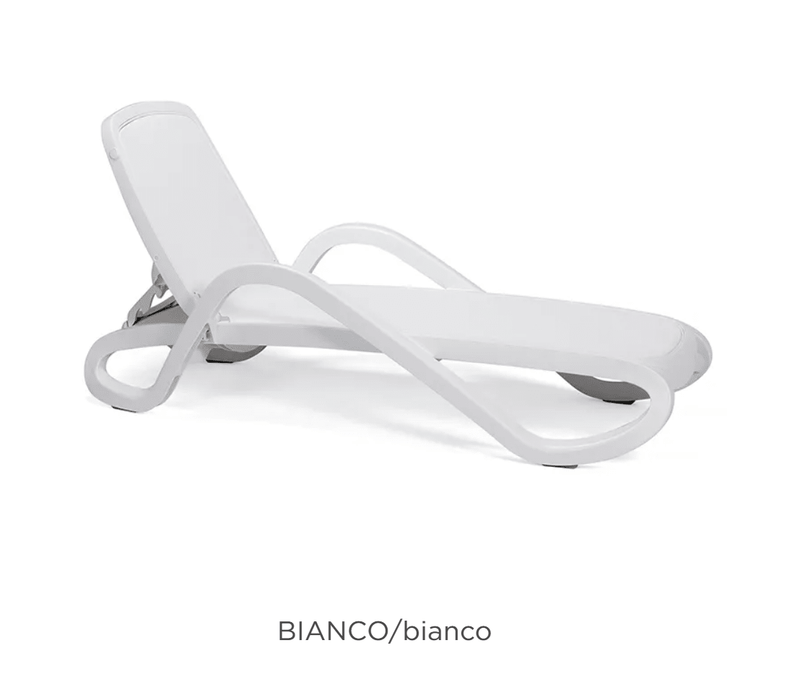 Load image into Gallery viewer, Alfa Sun Lounger Stackable Outdoor Recliner with Armrests - Custom Wood DesignsNardi Alfa sun lounger with armrests, stackable outdoor recliner in white, designed for comfortable outdoor relaxation.Sunlounger24575215664247Bianco Bianco