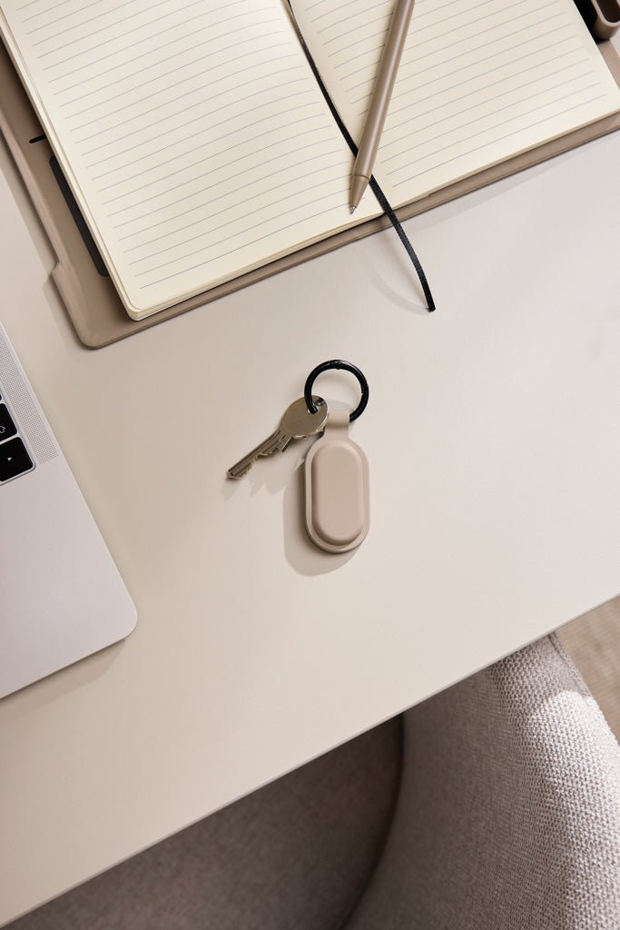 Load image into Gallery viewer, altimore RCS Key tag With Finder Dual - Custom Wood DesignsVinga Altimore RCS key tag with finder for phone and tablet accessories, featuring dual key rings and a compact design.Phone & Tablet accessoriesV3010119Recycled Polyurethane,Recycled ABSgreige