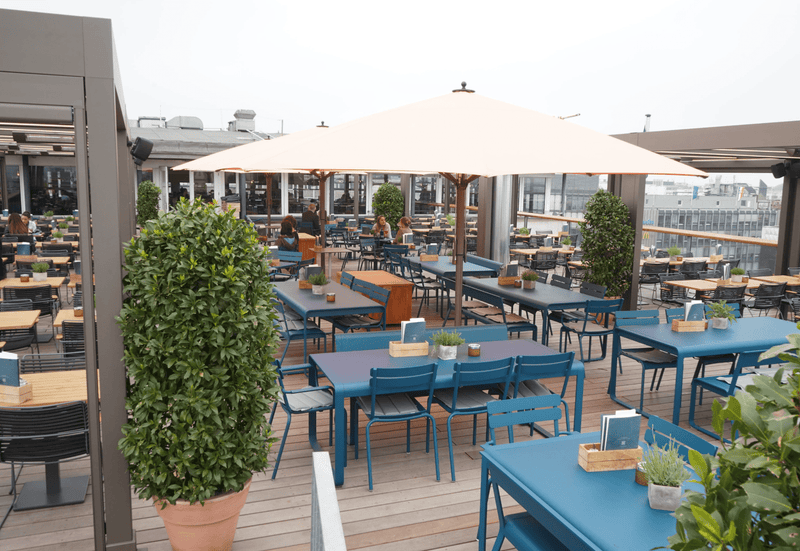 Load image into Gallery viewer, Bellevie outdoor metal dining table by Fermob, 196 x 90 cm, eight-seater with a sleek design and sturdy metal construction.