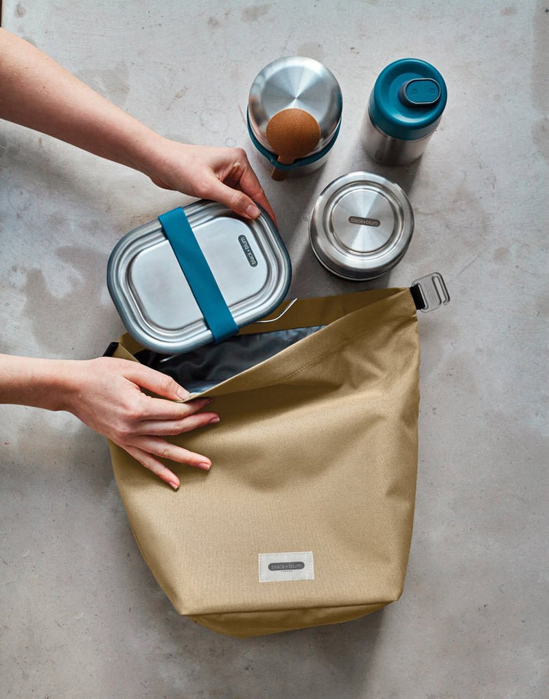 Load image into Gallery viewer, Black+Blum 6.7L insulated Lunch/Cooler Bag - Custom Wood DesignsBlack + Blum 6.7L insulated outdoor Lunch Cooler Bag with black exterior and carrying handle, designed for keeping food fresh.OutdoorP439.1801rPETblack