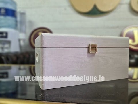 Load image into Gallery viewer, White Wood Box PHW4 33 X 25 X 15,5 cm Box Painted White pin bedroom deco box box with lid chest container gift room deco with lock wood wooden box-painted-white-default-title-white-wood-box-phw4-33-x-25-x-15-5-cm-53611809866071