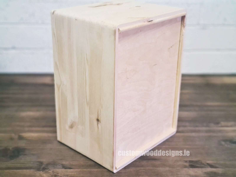 Load image into Gallery viewer, HighFive Pine Wood Box 40 X 30 X 23 cm OB5 Box with Handle pin bedroom deco box room deco wood wooden box-with-handle-default-title-highfive-pine-wood-box-40-x-30-x-23-cm-ob5-53611837981015
