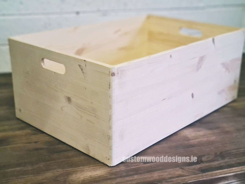 Load image into Gallery viewer, MaxSeven - Pine Wood Box 60 X 40 X 23,5 cm OB7 Box with Handle pin bedroom deco box crate room deco wood wooden box-with-handle-default-title-maxseven-pine-wood-box-60-x-40-x-23-5-cm-ob7-53611842339159