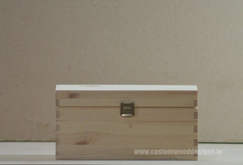 Load image into Gallery viewer, Pine Wood Chest CB2 26 X 16 X 13,5 cm Branded Chest Box pin chest-box-unbranded-pine-wood-chest-cb2-26-x-16-x-13-5-cm-53611781194071