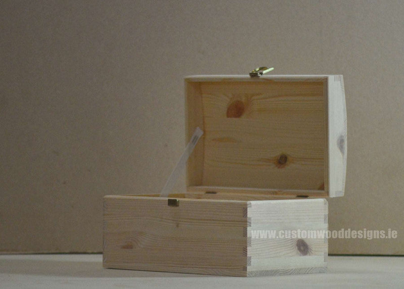 Load image into Gallery viewer, Pine Wood Chest CB2 26 X 16 X 13,5 cm Chest Box pin chest-box-unbranded-pine-wood-chest-cb2-26-x-16-x-13-5-cm-53611785814359