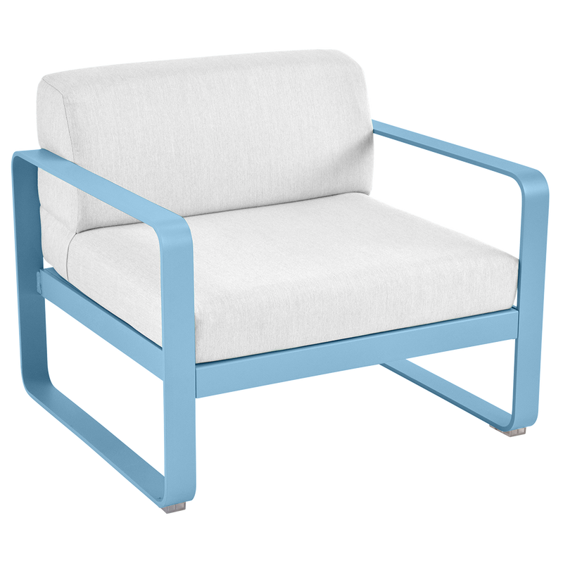 Load image into Gallery viewer, Fermob Bellevie outdoor lounge armchair– Maya Blue frame with Off-White fabric cushions