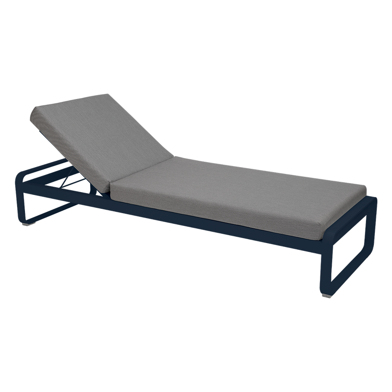 Load image into Gallery viewer, Fermob Bellevie Premium sunlounger– Deep Blue frame with Flannel Grey fabric cushions