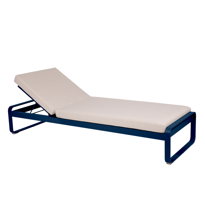 Load image into Gallery viewer, Fermob Bellevie Premium sunlounger– Deep Blue frame with Pearl fabric cushions