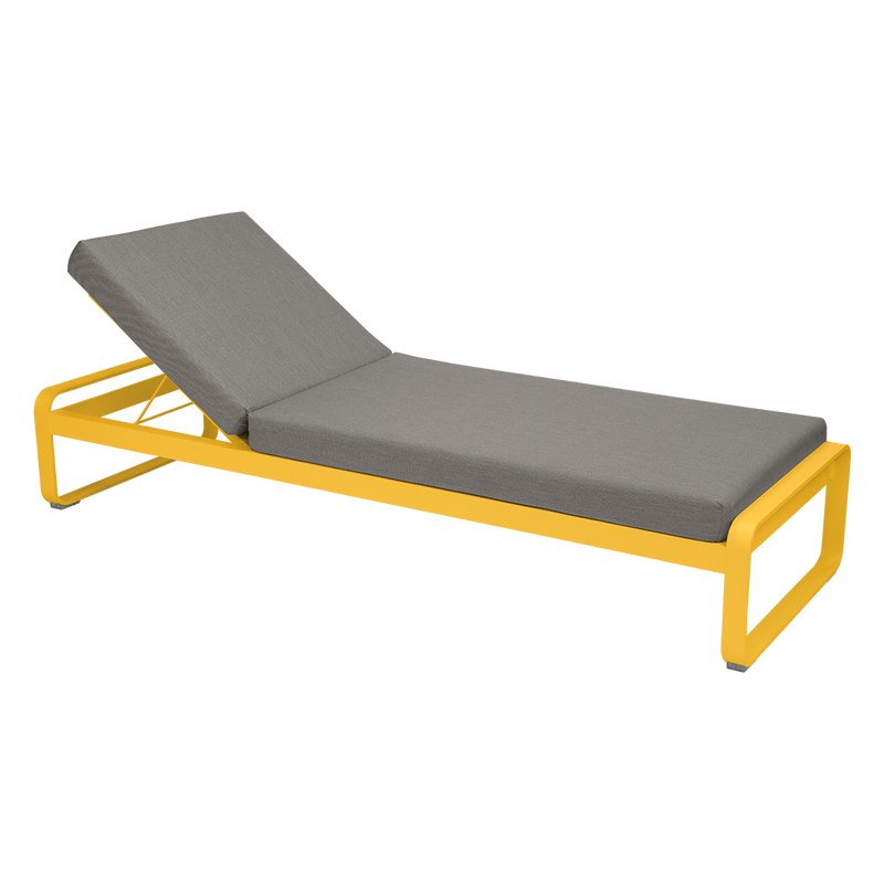 Load image into Gallery viewer, Fermob Bellevie Premium sunlounger– Honey frame with Grey Taupe fabric cushions