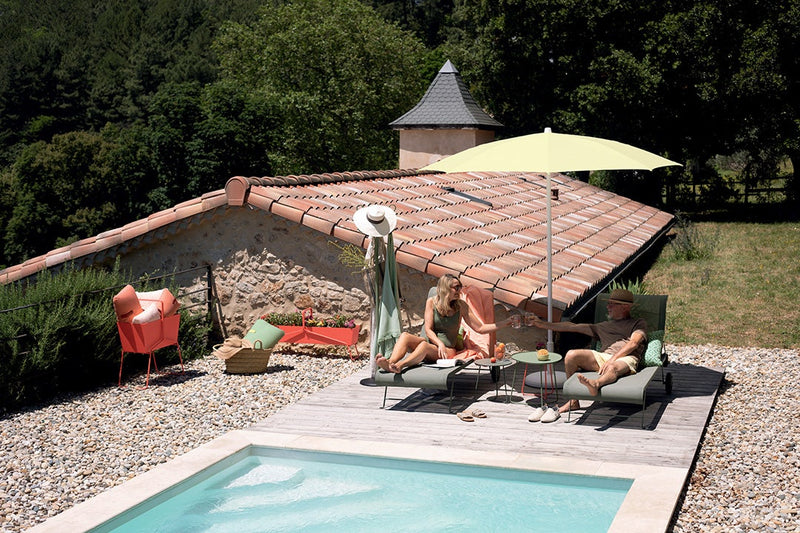 Load image into Gallery viewer, Fermob Dune Sunlounger – lifestyle
