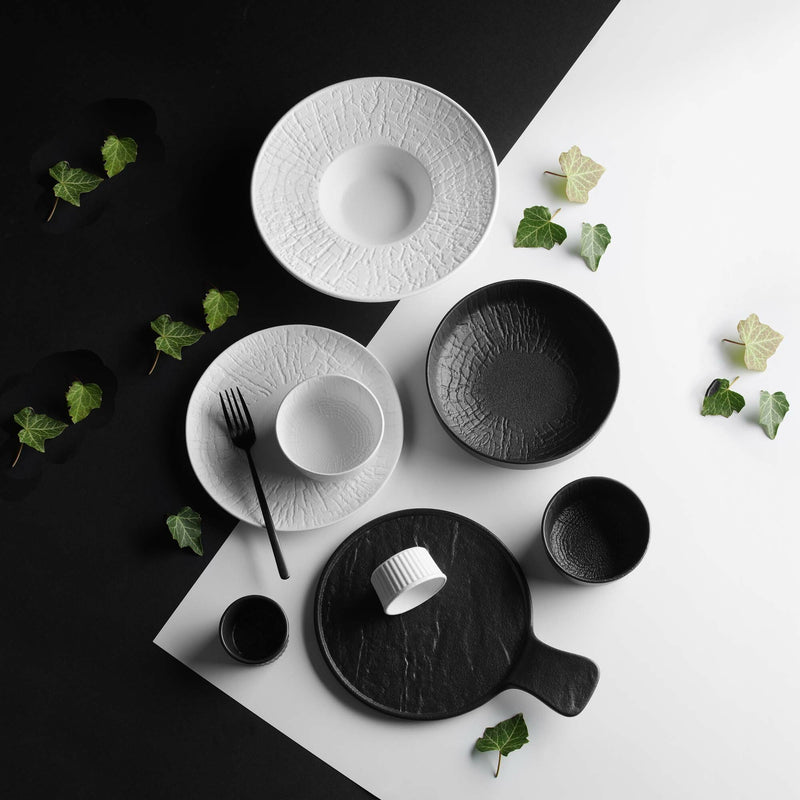 Load image into Gallery viewer, Fine Dine Crust handle tureen bowl with lid, 140mm, ceramic dish for serving soups or stews, detailed with a textured crust design.