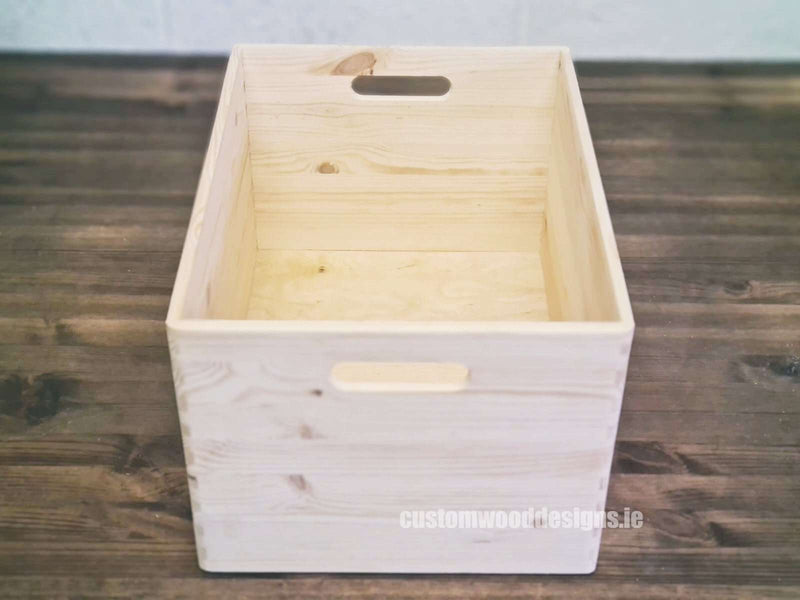 Load image into Gallery viewer, HighFive Pine Wood Box 40 X 30 X 23 cm OB5 Box with Handle pin bedroom deco box room deco wood wooden highfive-pine-wood-box-40-x-30-x-23-cm-ob5custom-wood-designsbox-with-handle-897074_d70e01d9-939c-4d32-b3c4-0ef8b959c83e