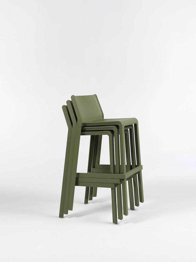 Load image into Gallery viewer, Nardi Trill Stool outdoor bar stool – lifestyle 11