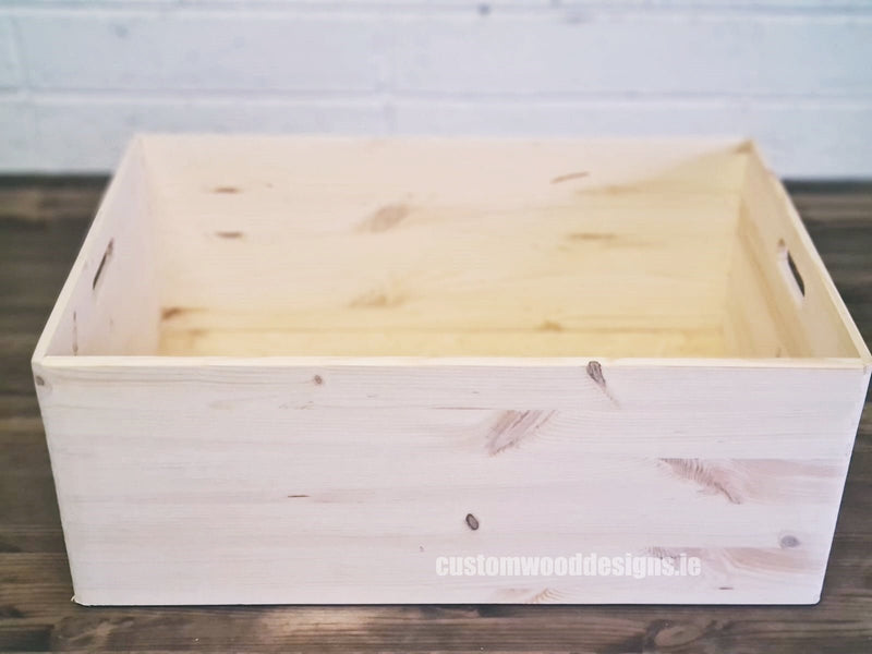Load image into Gallery viewer, MaxSeven - Pine Wood Box 60 X 40 X 23,5 cm OB7 Box with Handle pin bedroom deco box crate room deco wood wooden maxseven-pine-wood-box-60-x-40-x-235-cm-ob7custom-wood-designsbox-with-handle-630171_d61efd1c-0bec-4288-97d9-226d0766aaaa