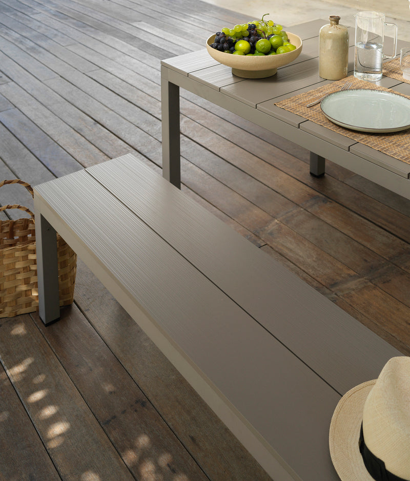 Load image into Gallery viewer, Nardi Aluminum Rio outdoor bench with sleek design and metal slatted seat, perfect for garden or patio seating.