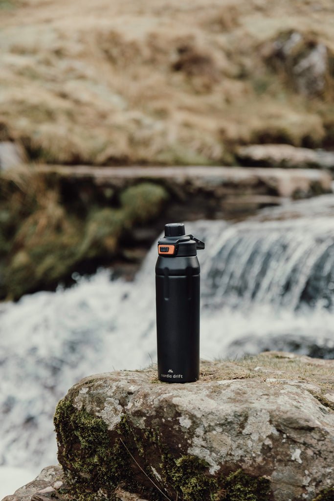 Load image into Gallery viewer, Nordic Drift Trail RCS Insulated Lockable Sports Bottle - Custom Wood DesignsNordic Drift insulated sports bottle with lockable lid, designed for outdoor drinking and trail hydration, in sleek black.DrinkwareND310.0101Recycled Stainless steel,Polypropyleneblack