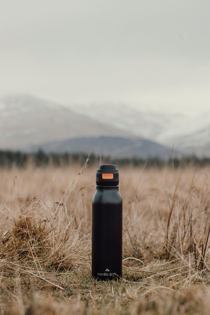 Load image into Gallery viewer, Nordic Drift Trail RCS Single Wall Water Bottle 750ml - Custom Wood DesignsNordic Drift RCS 750ml single wall water bottle in black with a screw-top lid, designed for durable drinkware use.DrinkwareND310.0301Recycled Stainless steelblack