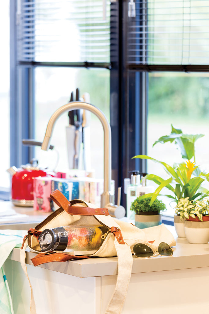 Load image into Gallery viewer, Lockable infuser bottle - Custom Wood Designs