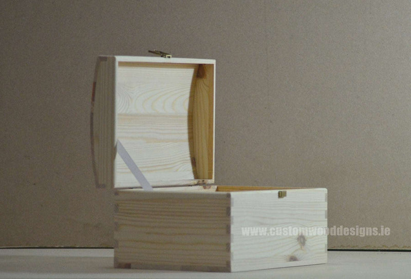 Load image into Gallery viewer, Pine Wood Chest CB3 29 X 19 X1 4,5 cm Chest Box pin bedroom deco box box with lid room deco wood wooden pine-wood-chest-cb3-29-x-19-x1-45-cmcustom-wood-designschest-box-309511_ee650192-f992-4415-ae99-5e4d0427597b
