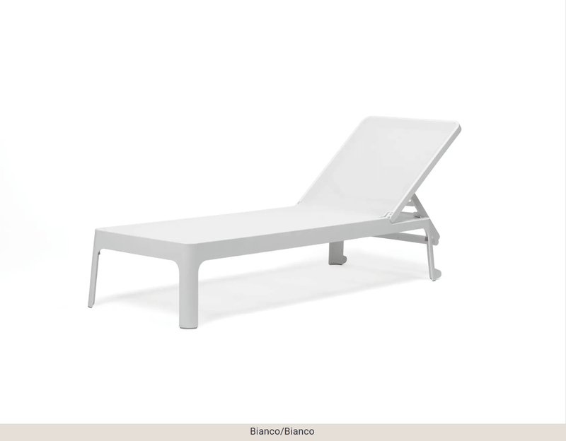 Load image into Gallery viewer, Plano Outdoor Sun Lounger by Nardi – Reclining Poolside Furniture - Custom Wood DesignsNardi Plano outdoor sun lounger in white, reclining poolside furniture for relaxing patio and outdoor leisure.Sunlounger24575216990007White
