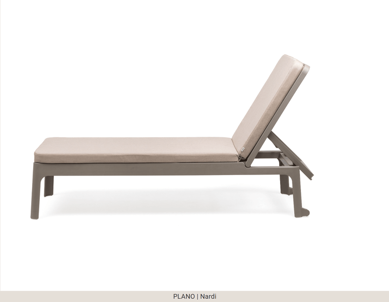 Load image into Gallery viewer, Plano Outdoor Sun Lounger by Nardi – Reclining Poolside Furniture - Custom Wood DesignsGreen Nardi Plano outdoor sun lounger with reclining feature, ideal for poolside or patio relaxation in outdoor furniture setting.Sunlounger24575217288311Dove
