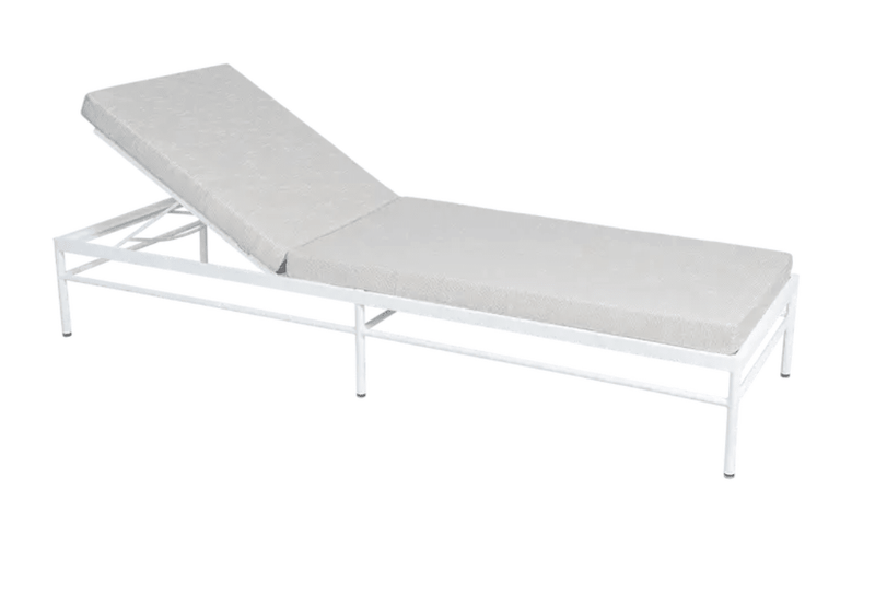 Load image into Gallery viewer, Rivage Sunlounger Luxury - Custom Wood DesignsCotton white wicker Rivage luxury sunlounger by Fermob featuring a metal frame and comfortable outdoor design.Sunlounger Metal24575202468919Cotton White Whicker