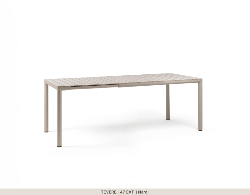 Load image into Gallery viewer, Tevere 147 Extensible Table - Custom Wood DesignsNardi Tevere 147 extensible outdoor table with wooden slat surface and sturdy frame, ideal for outdoor dining and gatherings.Nardi Outdoor Table24575206420951Antracite