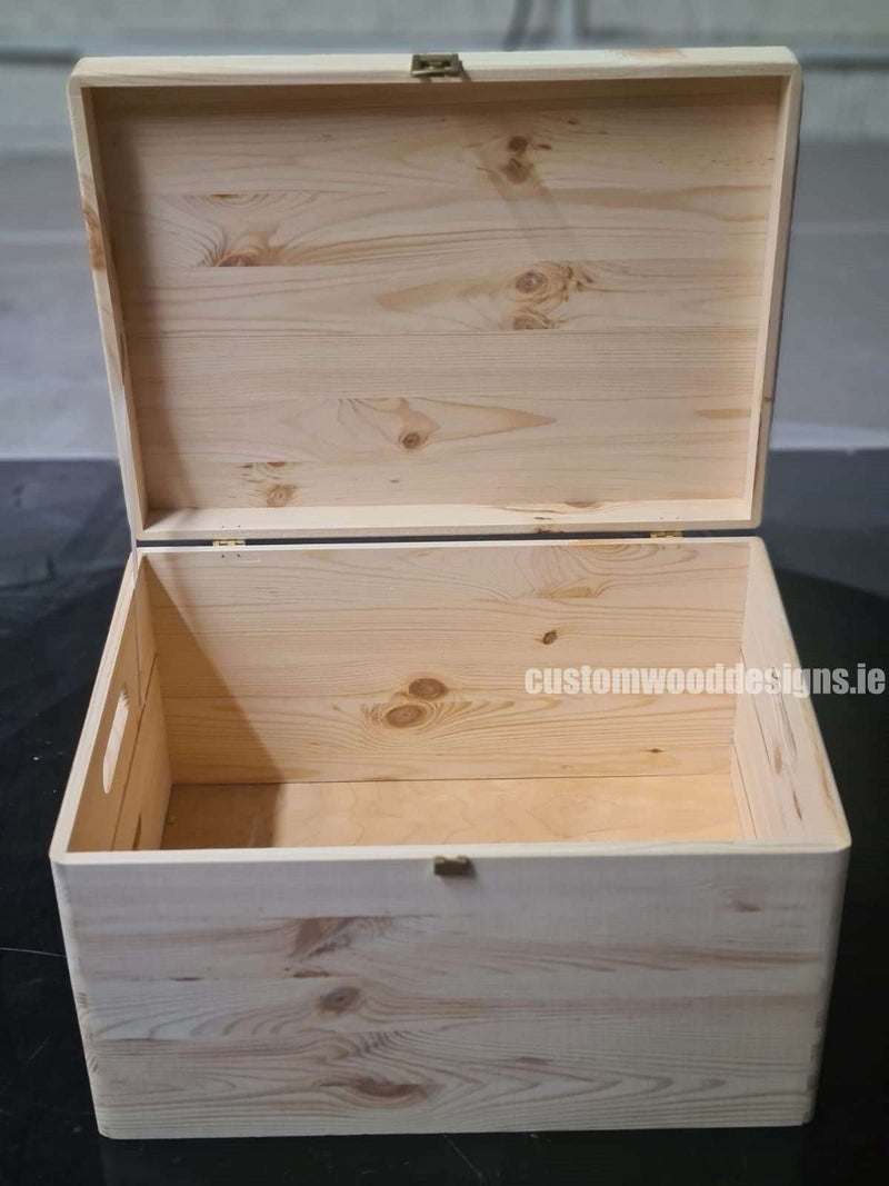 Load image into Gallery viewer, Pine Box MPB3 Custom Wood Designs __label: Upload Logo unbranded-pine-box-mpb3-49180132671831