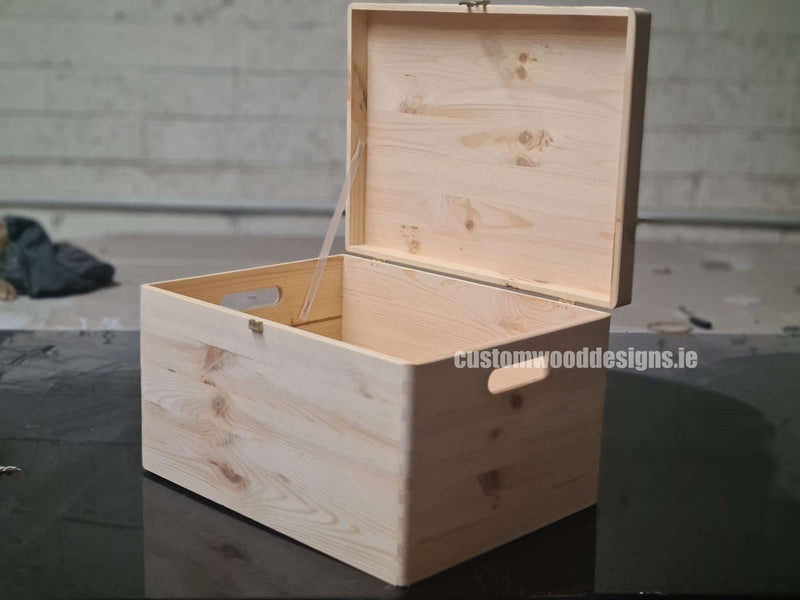 Load image into Gallery viewer, Pine Box MPB3 Custom Wood Designs __label: Upload Logo unbranded-pine-box-mpb3-53612301517143