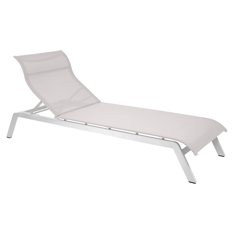 Load image into Gallery viewer, Vlaemynck Maui Aluminium Sunlounger – White Iso fabric, Cotton White frame