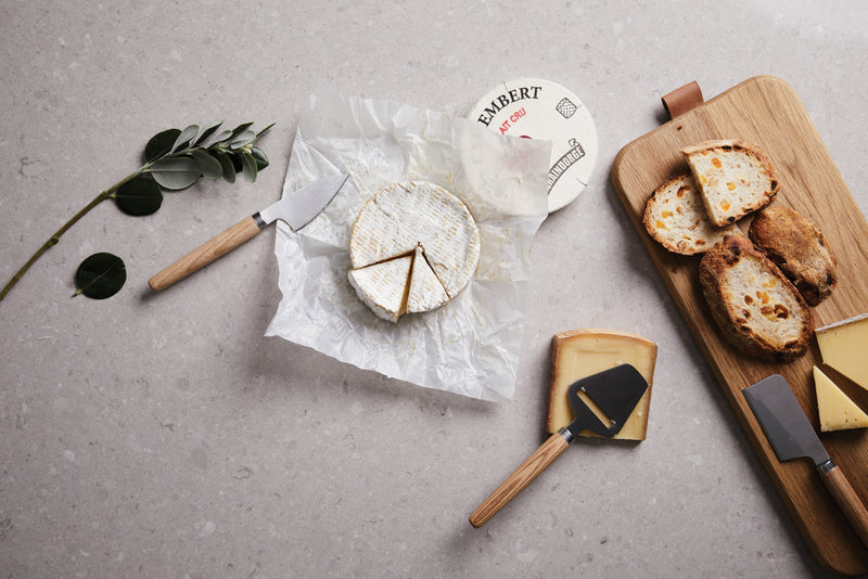 Load image into Gallery viewer, VINGA Retro cheese set - Custom Wood Designs
