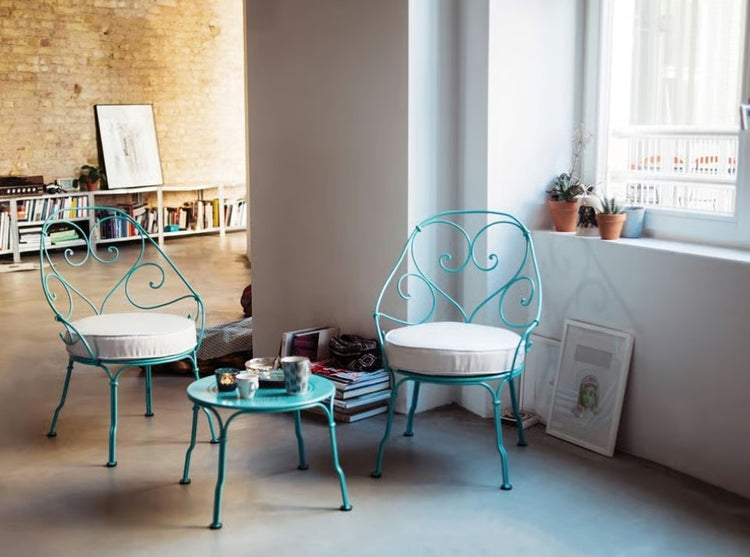 Fermob 1900 low metal table with 45 cm diameter, suitable for cafes, restaurants, and hotel hospitality settings.