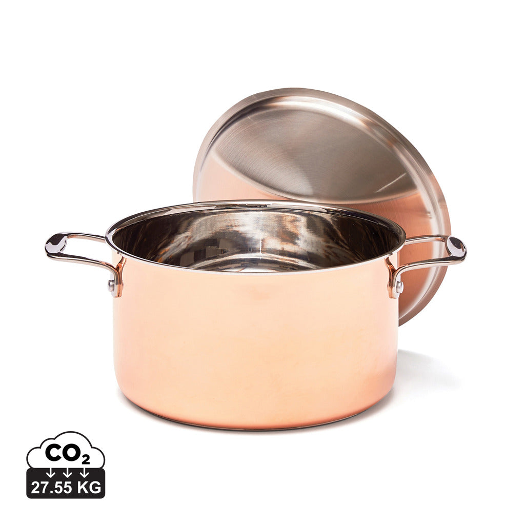Vinga copper saucepan with wooden handle, showcasing its polished copper surface and sturdy construction for home cooking.