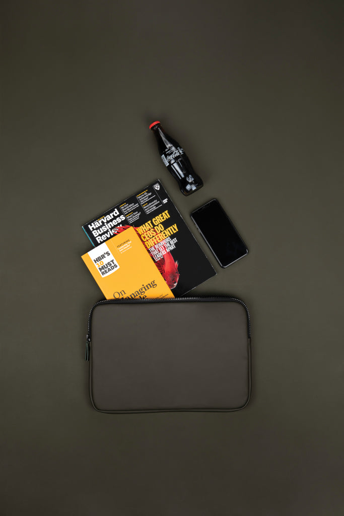 Load image into Gallery viewer, Baltimor laptopcase 15-17&quot; - Custom Wood Designs

