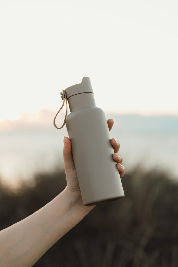 Load image into Gallery viewer, VINGA Balti vacuum bottle - Custom Wood Designs
