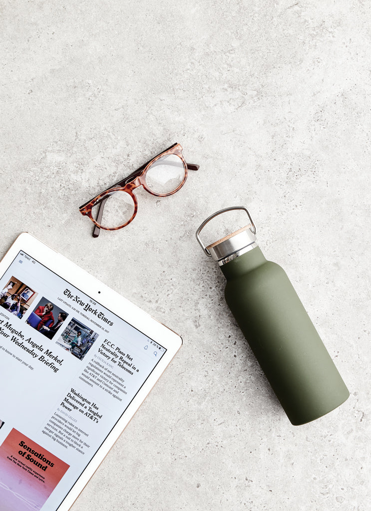 Load image into Gallery viewer, VINGA Miles Thermos Bottle 500 ml - Custom Wood Designs
