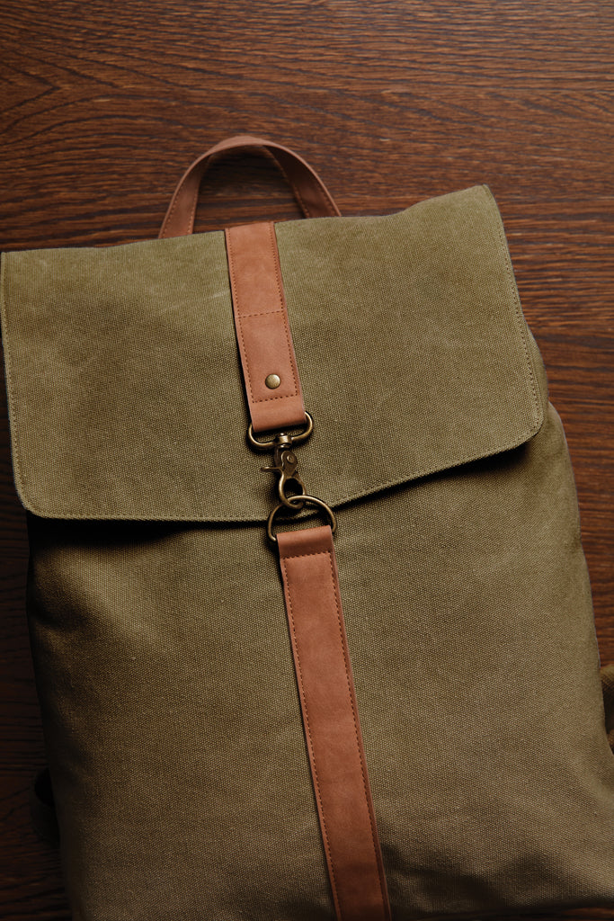 Load image into Gallery viewer, Vinga Bosle backpack made from GRS recycled canvas, stylish bags and travel accessory with eco-friendly design.
