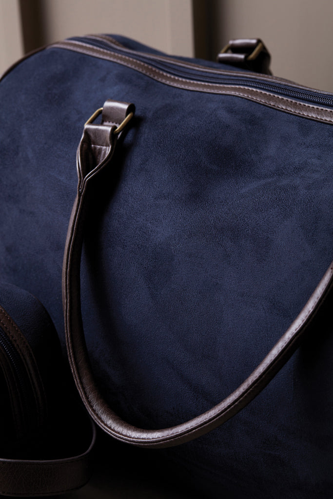 Load image into Gallery viewer, Hunto Weekend Bag - Custom Wood Designs
