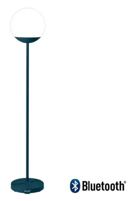 Fermob MOOON! wireless floor lamp, 134 cm tall, with sleek design and a glowing light, ideal for modern living spaces.