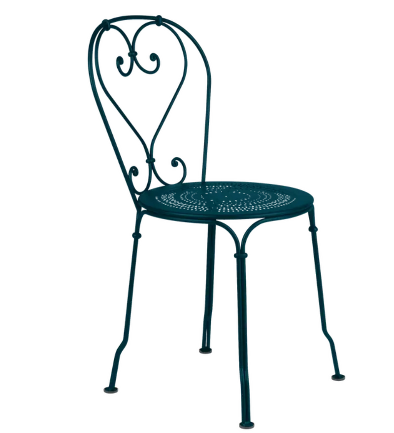 Load image into Gallery viewer, Fermob 1900 outdoor Acapulco chair with woven seat and curved metal frame, suitable for garden or patio seating.
